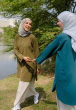 Load image into Gallery viewer, Mahdia Linen Top (Olive Green)