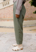 Load image into Gallery viewer, Luna Linen Pants (Olive Green)