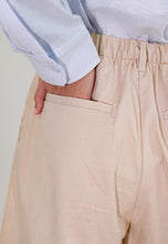 Load image into Gallery viewer, Malia Barrel Pants (Cream)
