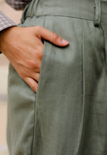 Load image into Gallery viewer, Luna Linen Pants (Olive Green)