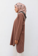 Load image into Gallery viewer, Mahdia Linen Top (Walnut)