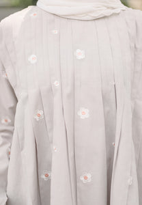 Cloe Embroidered Top (Grey Beige)
