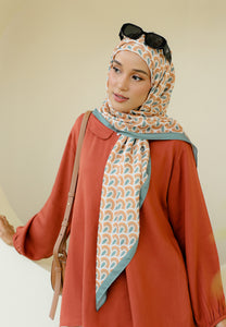 Rylaa Square Hijab (Peacock Orange)