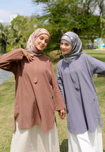 Load image into Gallery viewer, Mahdia Linen Top (Walnut)