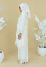 Load image into Gallery viewer, Kukuh Kurung (White)