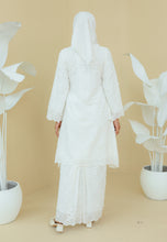 Load image into Gallery viewer, Kukuh Kurung (White)