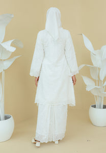 Kukuh Kurung (White)