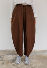 Load image into Gallery viewer, Malia Barrel Pants (Dark Choco 2.0)