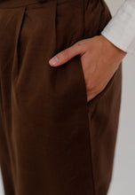 Load image into Gallery viewer, Malia Barrel Pants (Dark Choco 2.0)