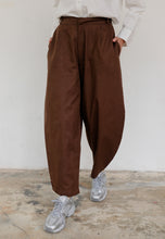 Load image into Gallery viewer, Malia Barrel Pants (Dark Choco 2.0)