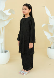 Kukuh Girl (Black)