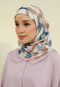 Rylaa Square Hijab (Abstract Pink)