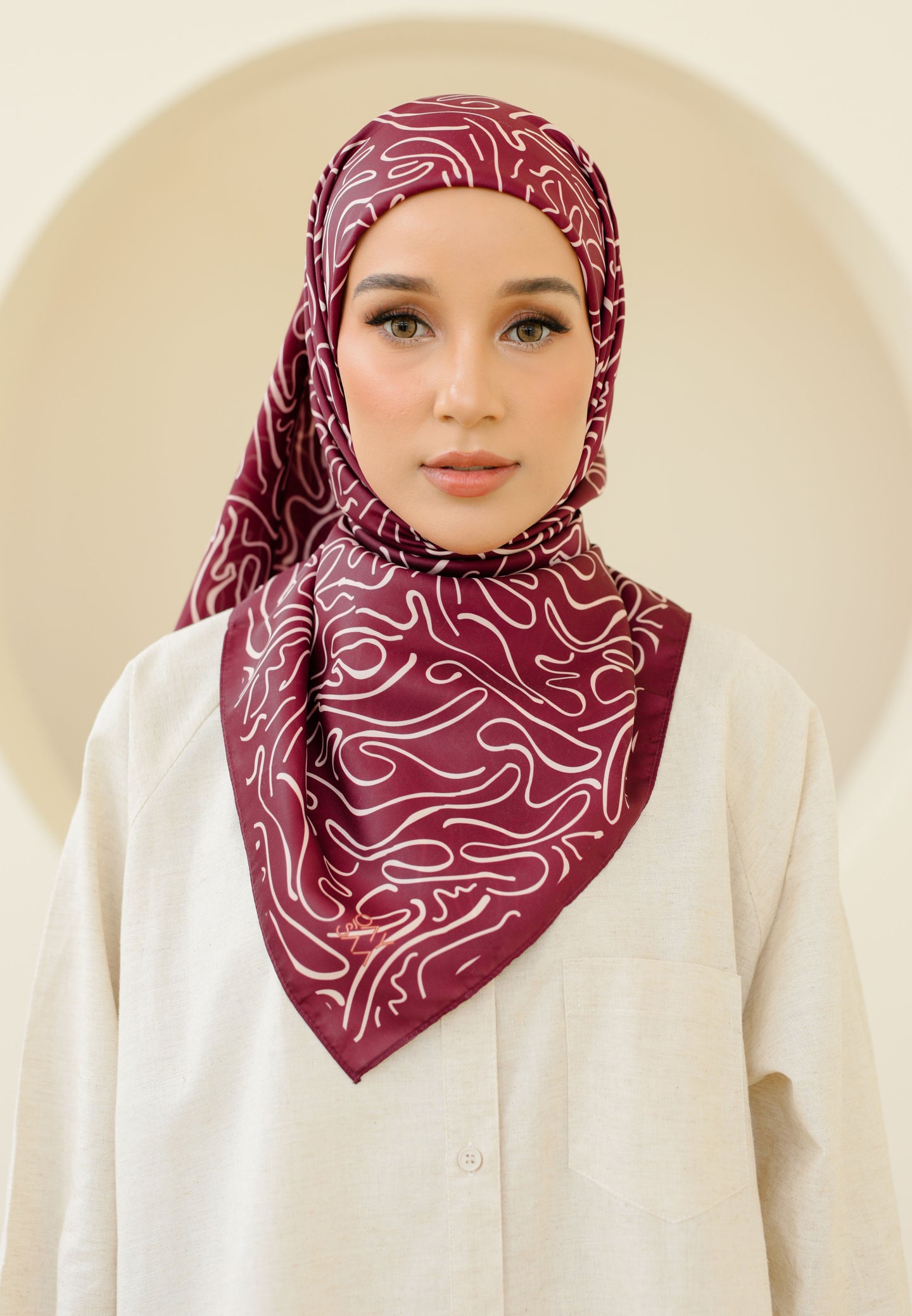 Elena Printed Square (Maroon)