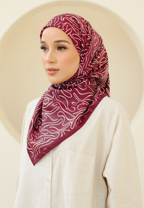 Elena Printed Square (Maroon)