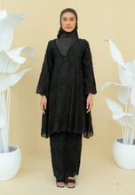 Load image into Gallery viewer, Kukuh Kurung (Black)