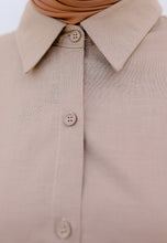 Load image into Gallery viewer, Erum Linen Top (Light Brown)