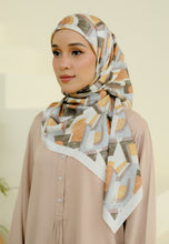Load image into Gallery viewer, Rylaa Square Hijab (Abstract Gold)