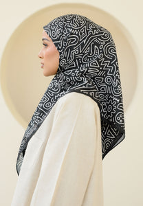 Elena Printed Square (Black)