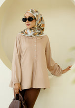 Load image into Gallery viewer, Ruby Plain Top (Khaki)