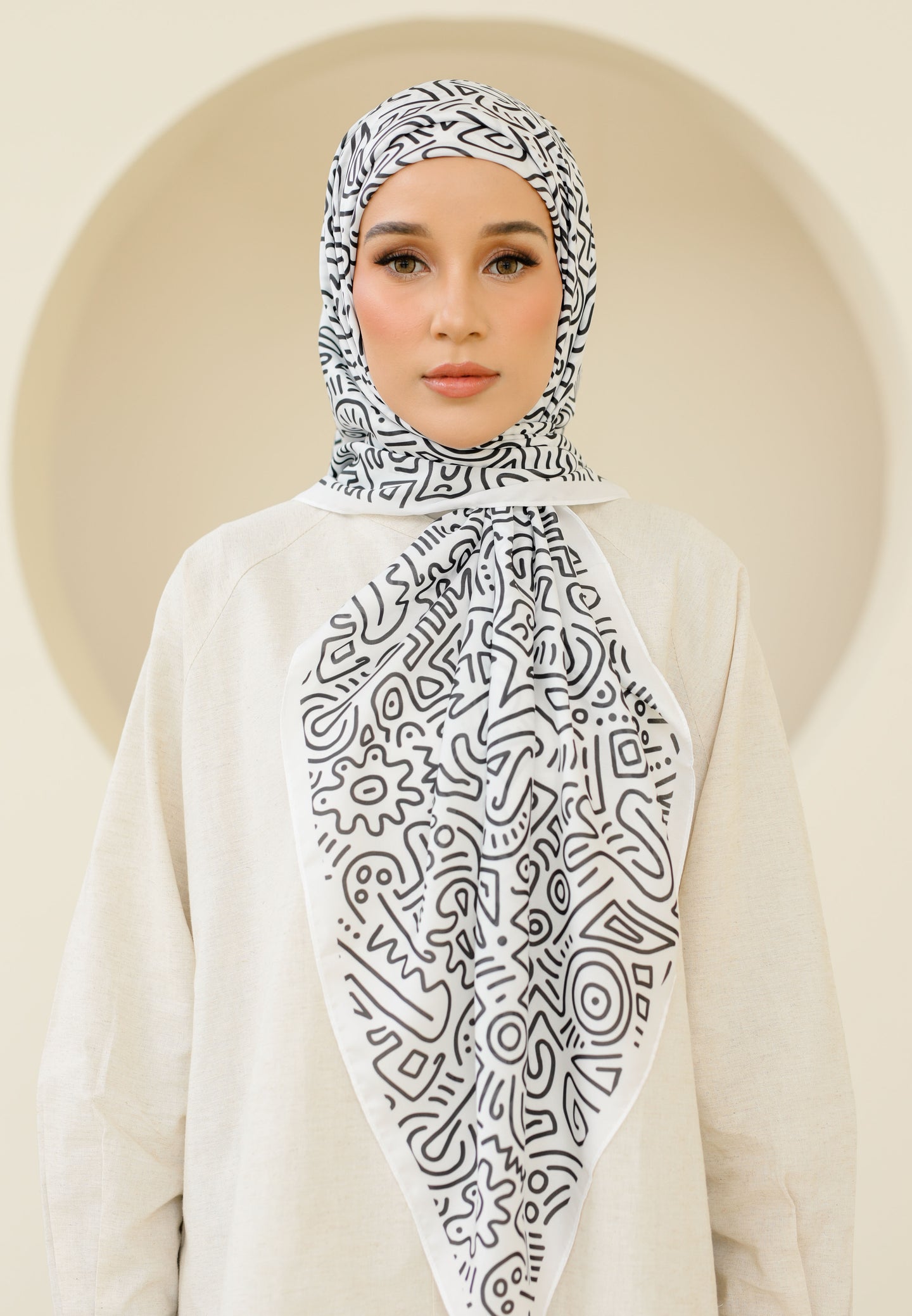 Elena Printed Square (White)