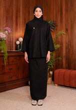 Load image into Gallery viewer, Seruni  Kurung (Black)