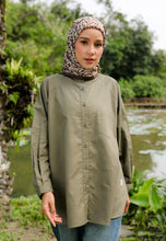 Load image into Gallery viewer, Hessa Linen Top (Olive Green)