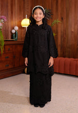 Load image into Gallery viewer, Ranum Kurung (Girl Black)