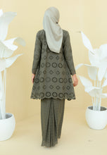 Load image into Gallery viewer, Karib Kurung (Space Grey)