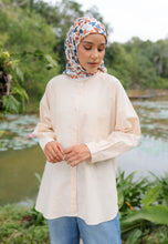 Load image into Gallery viewer, Hessa Linen Top (Cream)