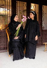 Load image into Gallery viewer, Ranum Kurung (Black)