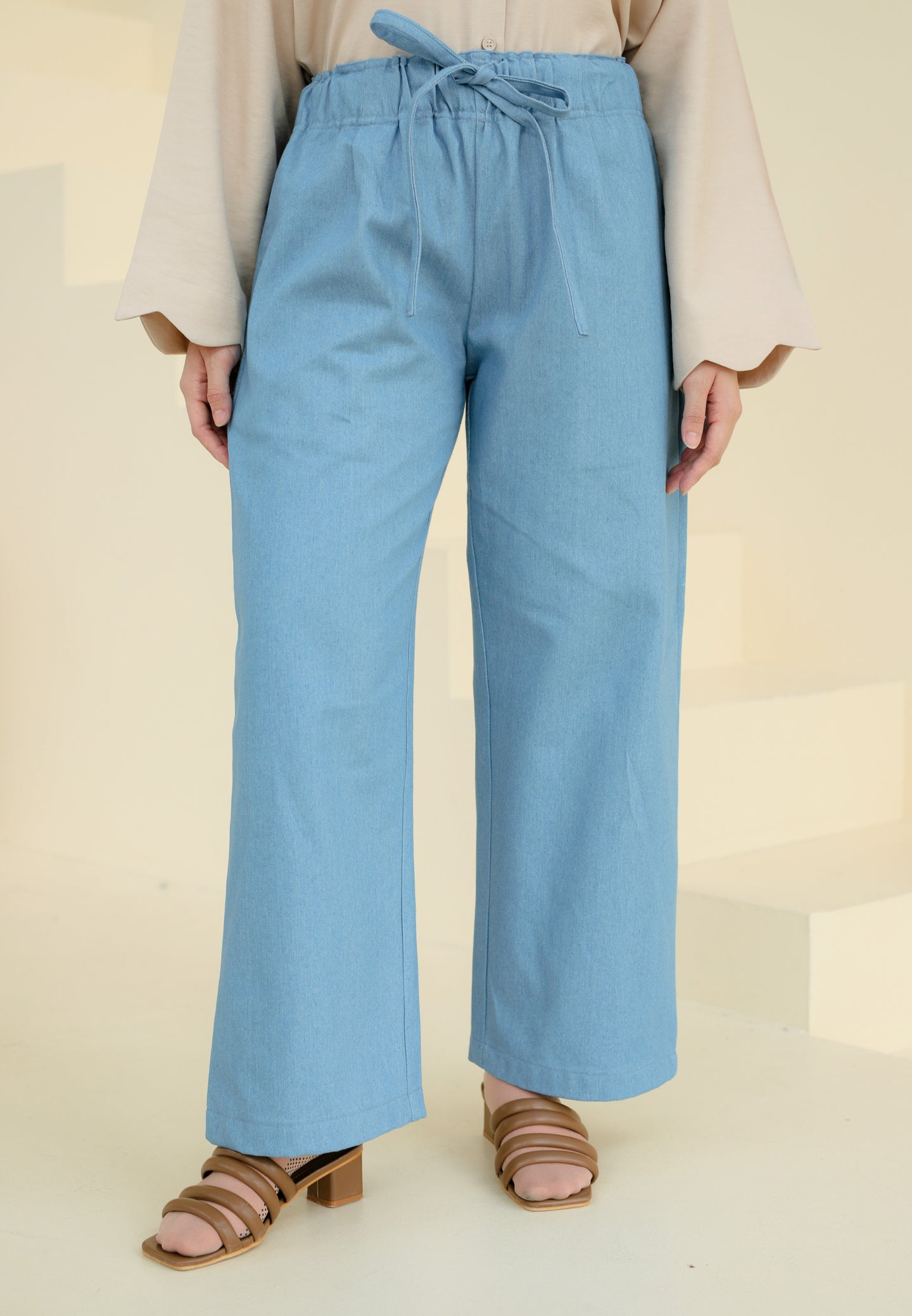 Daleela Relax Jeans (Light Blue)