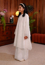 Load image into Gallery viewer, Ranum Kurung (Girl White)