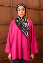 Load image into Gallery viewer, Zen Boxy T-Shirt (Magenta)