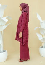 Load image into Gallery viewer, Karib Kurung (Mulberry)