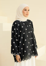 Load image into Gallery viewer, Rima Bow Top (Black)