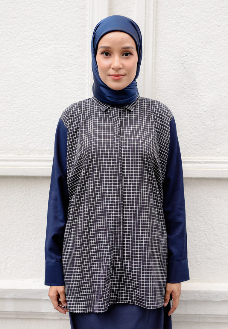 Leora Checkered Top (Dark Blue)
