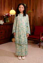 Load image into Gallery viewer, Kuntum Girl (Blueberry Matcha)