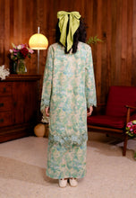 Load image into Gallery viewer, Kuntum Girl (Blueberry Matcha)