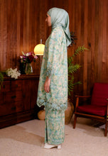 Load image into Gallery viewer, Kuntum Kurung (Blueberry Matcha)