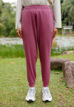 Load image into Gallery viewer, Hana Athletic Pants (Redwood)