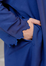 Load image into Gallery viewer, Anbar Sulaman Kaftan (Midnight Blue)