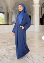 Load image into Gallery viewer, Anbar Sulaman Kaftan (Midnight Blue)