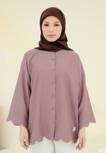 Load image into Gallery viewer, Adelia Scallop Top (Dusty Purple)