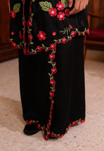 Load image into Gallery viewer, Sekar Kebaya Girl (Black)