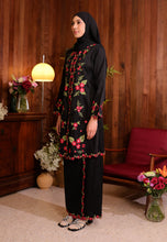 Load image into Gallery viewer, Sekar Kebaya (Black)
