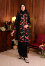 Load image into Gallery viewer, Sekar Kebaya (Black)