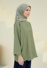 Load image into Gallery viewer, Adelia Scallop Top (Sage Green)