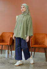 Load image into Gallery viewer, Adelia Scallop Top (Sage Green)