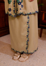 Load image into Gallery viewer, Sekar Kebaya (Khaki)