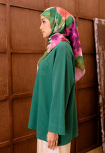 Load image into Gallery viewer, Zen Boxy T-Shirt (Forest Green)
